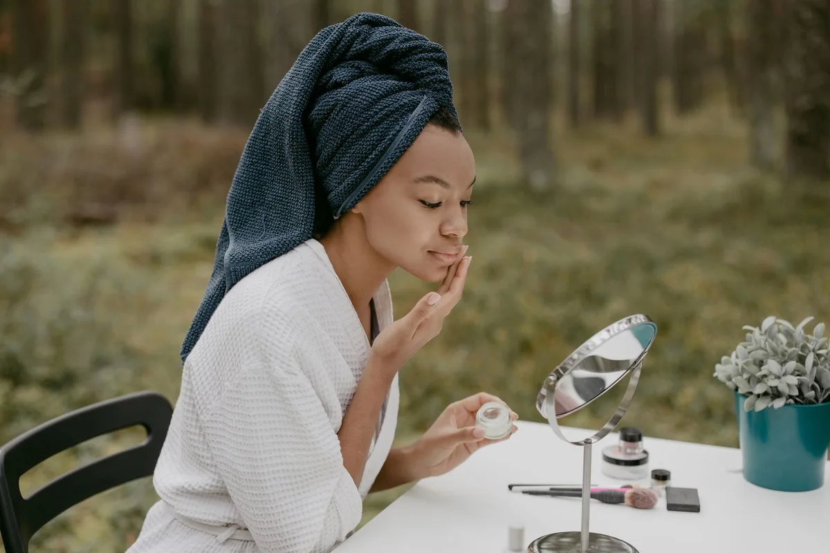 Routine de soins du visage avec plusieurs produits coréens
