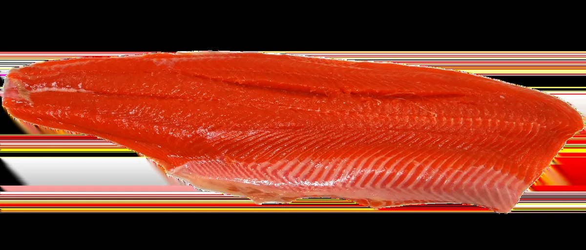 Conserve de sardines ouverte et aliments riches en oméga-3 sur une table